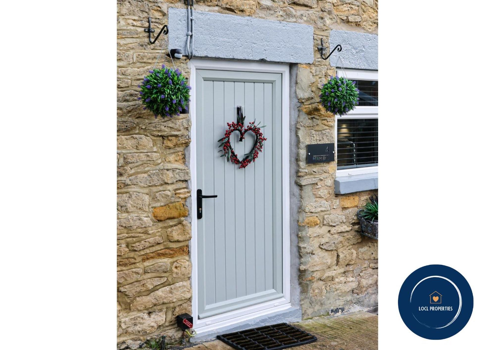 Beam End Snainton - Modern 2-Bedroom Stone Cottage 외부 사진
