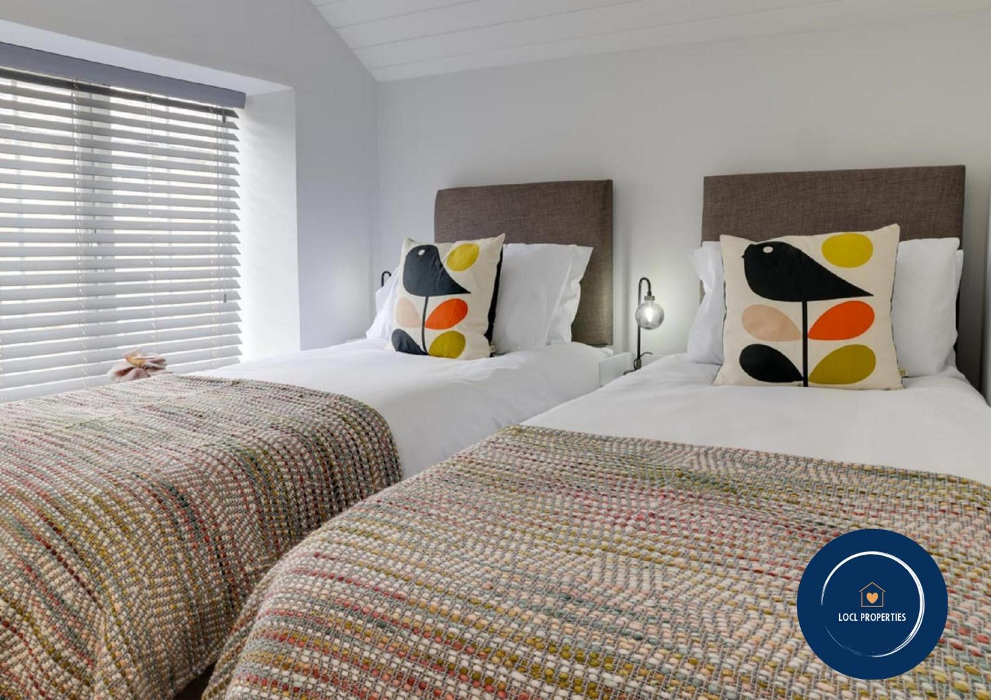 Beam End Snainton - Modern 2-Bedroom Stone Cottage 외부 사진