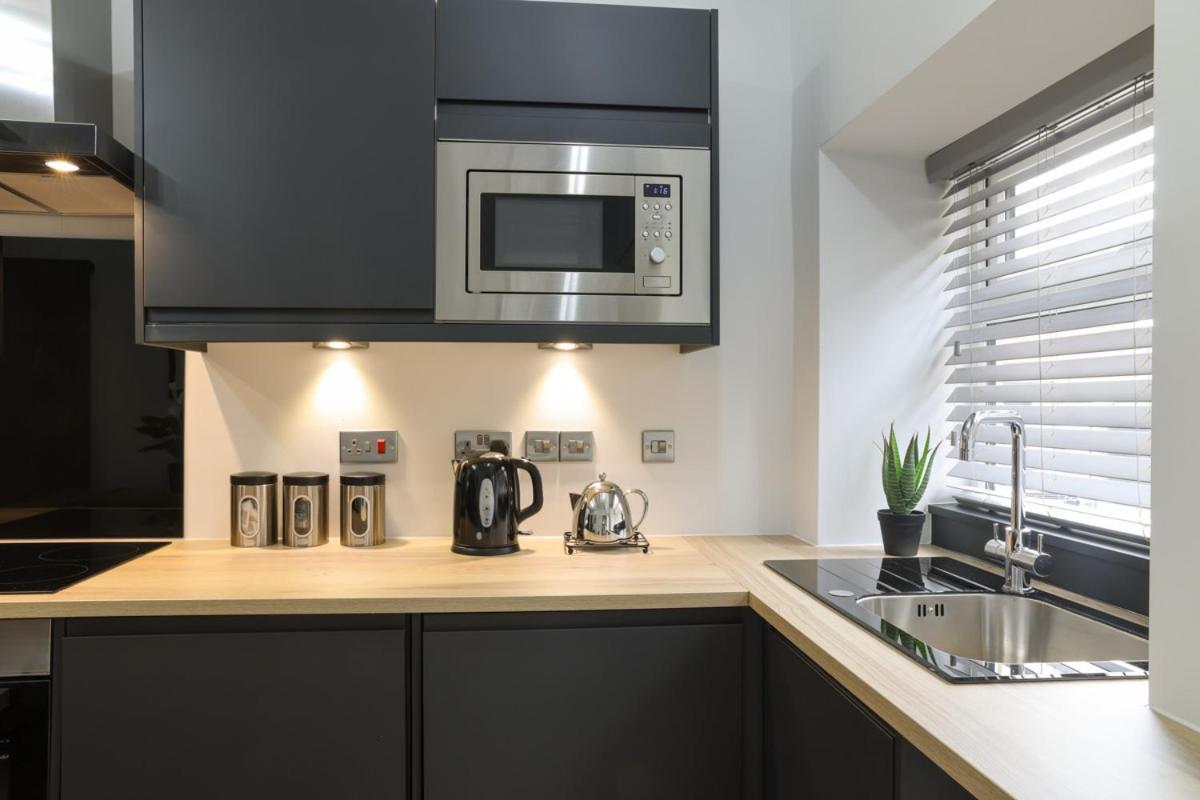 Beam End Snainton - Modern 2-Bedroom Stone Cottage 외부 사진