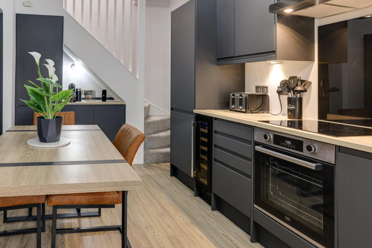 Beam End Snainton - Modern 2-Bedroom Stone Cottage 외부 사진