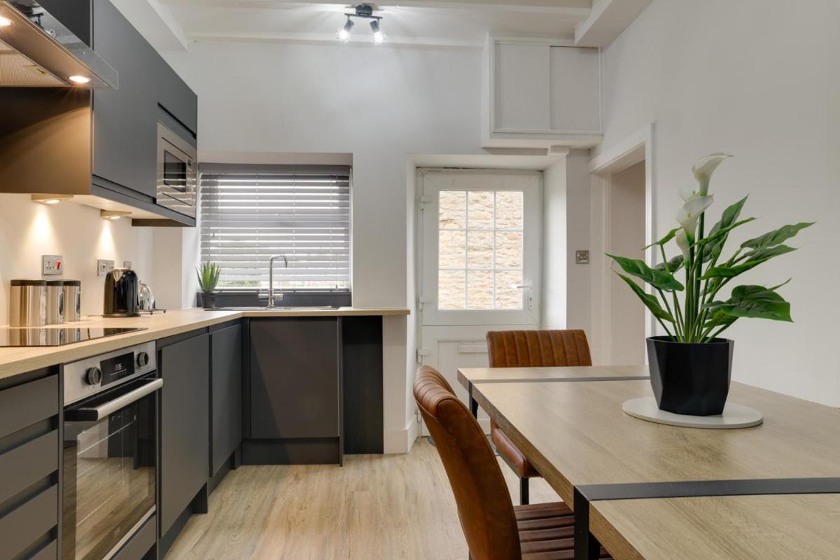 Beam End Snainton - Modern 2-Bedroom Stone Cottage 외부 사진