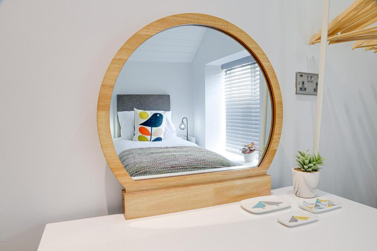 Beam End Snainton - Modern 2-Bedroom Stone Cottage 외부 사진