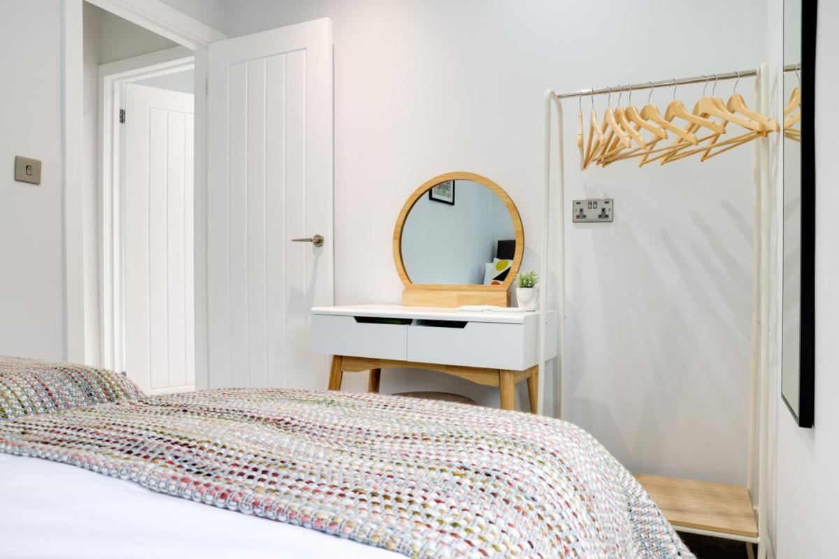 Beam End Snainton - Modern 2-Bedroom Stone Cottage 외부 사진