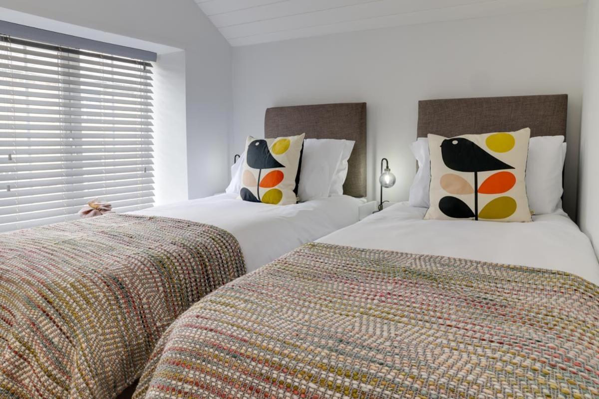 Beam End Snainton - Modern 2-Bedroom Stone Cottage 외부 사진